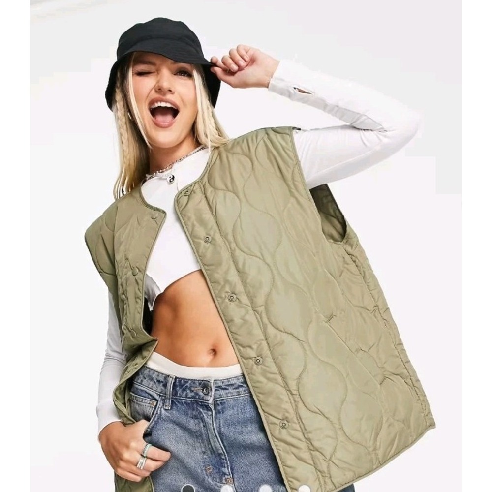 ASOS Noisy May sage green onion-quilted collarless snap-button Vest M EUC